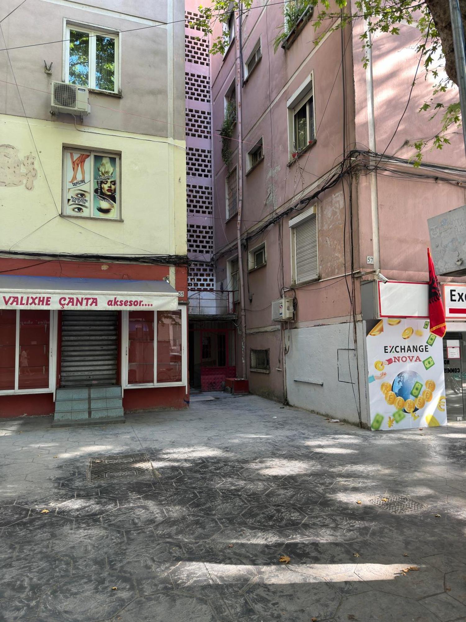 Incasso City Center Apartment Tirana Bagian luar foto